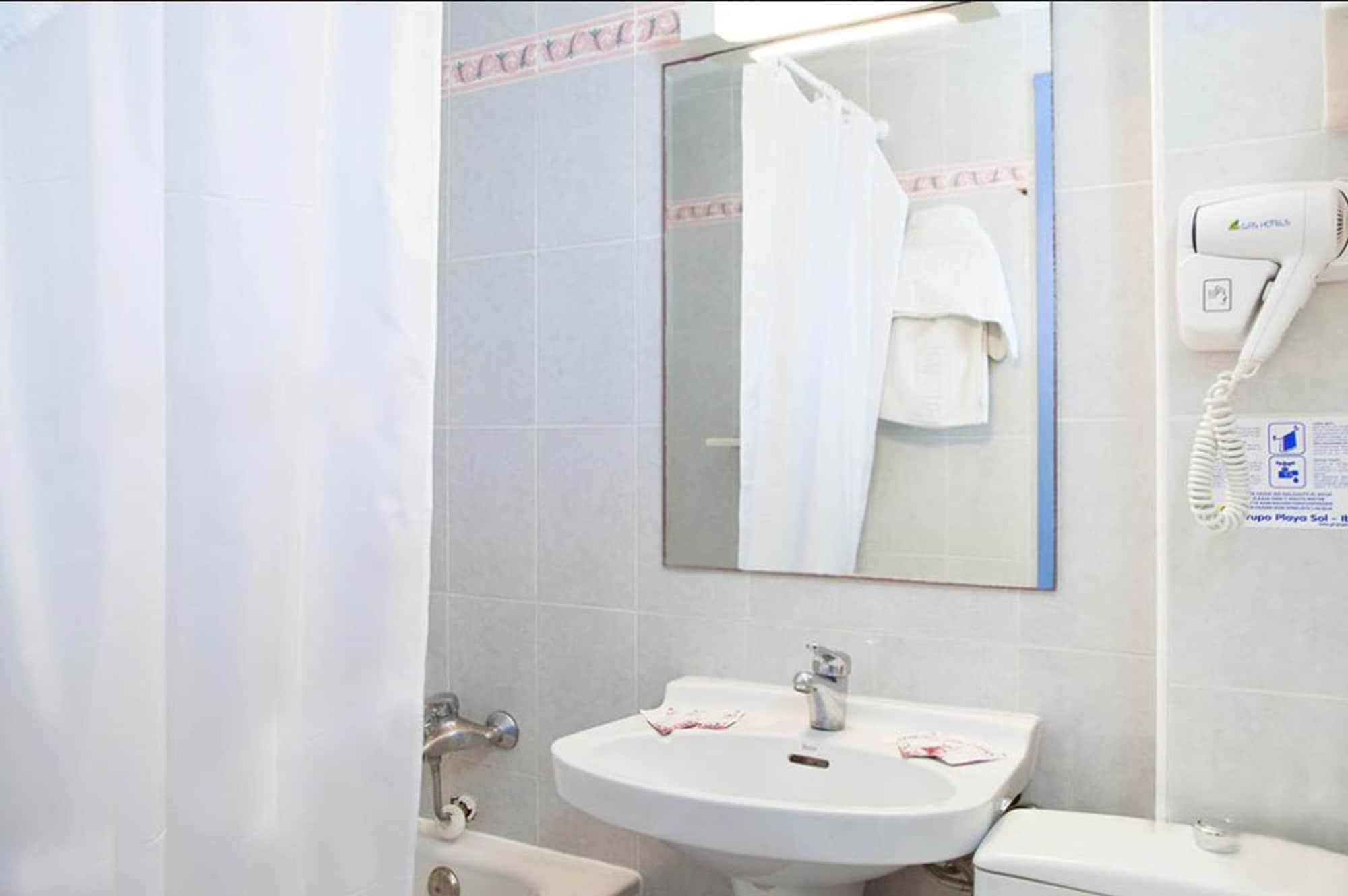 อปาร์ตาเมนโตส ปลายา ซอล 1 Apartment อิบิซาทาวน์ ภายนอก รูปภาพ